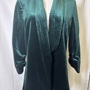 Luxurious Velvet Women's Blazer in Deep Green